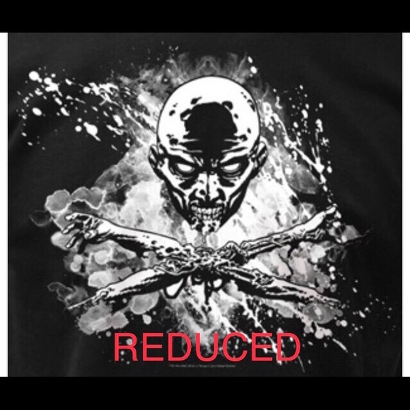 Walking Dead Skulls and Bones Halloween Unisex Tee - Picture 1 of 5